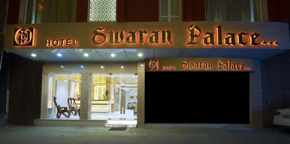 Hotel Swaran Palace Dillí Exteriér fotografie