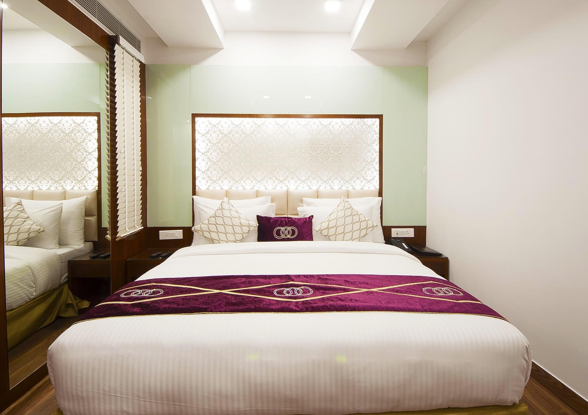 Hotel Swaran Palace Dillí Exteriér fotografie