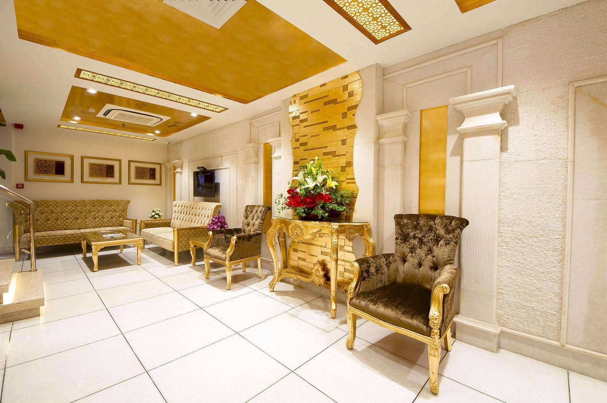 Hotel Swaran Palace Dillí Exteriér fotografie