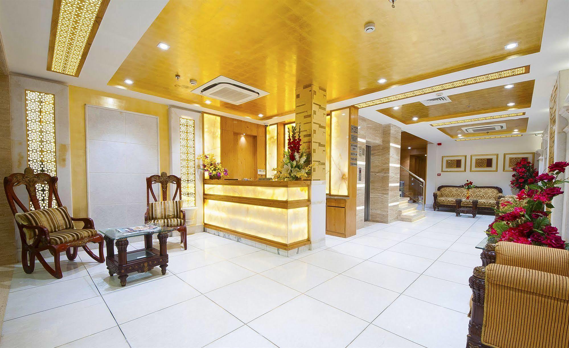 Hotel Swaran Palace Dillí Exteriér fotografie