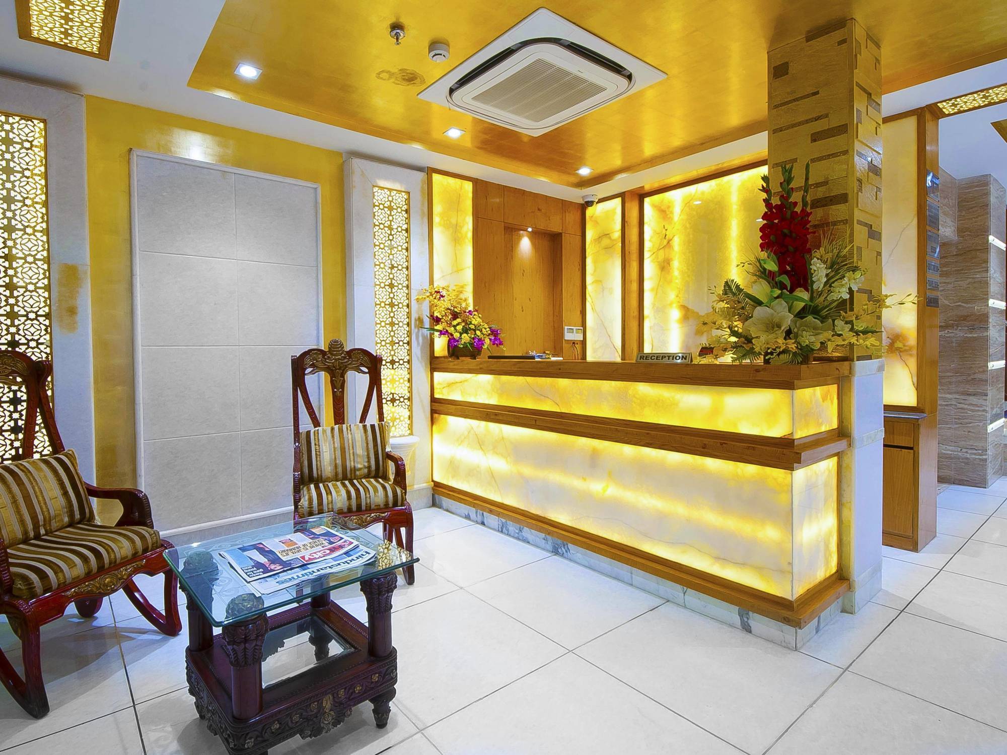Hotel Swaran Palace Dillí Exteriér fotografie