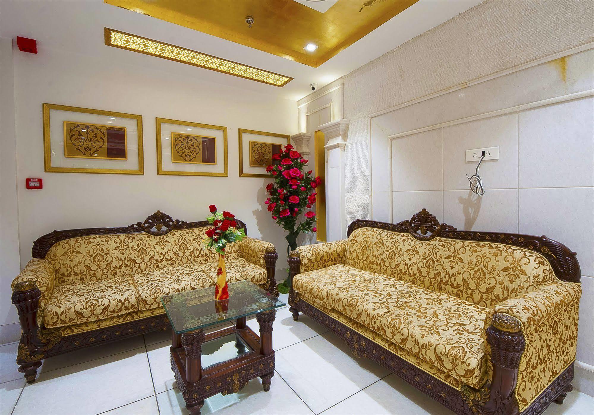 Hotel Swaran Palace Dillí Exteriér fotografie